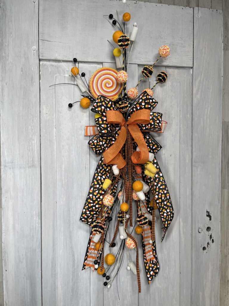 Sweet Trick or Treat Easy Cluster Swag