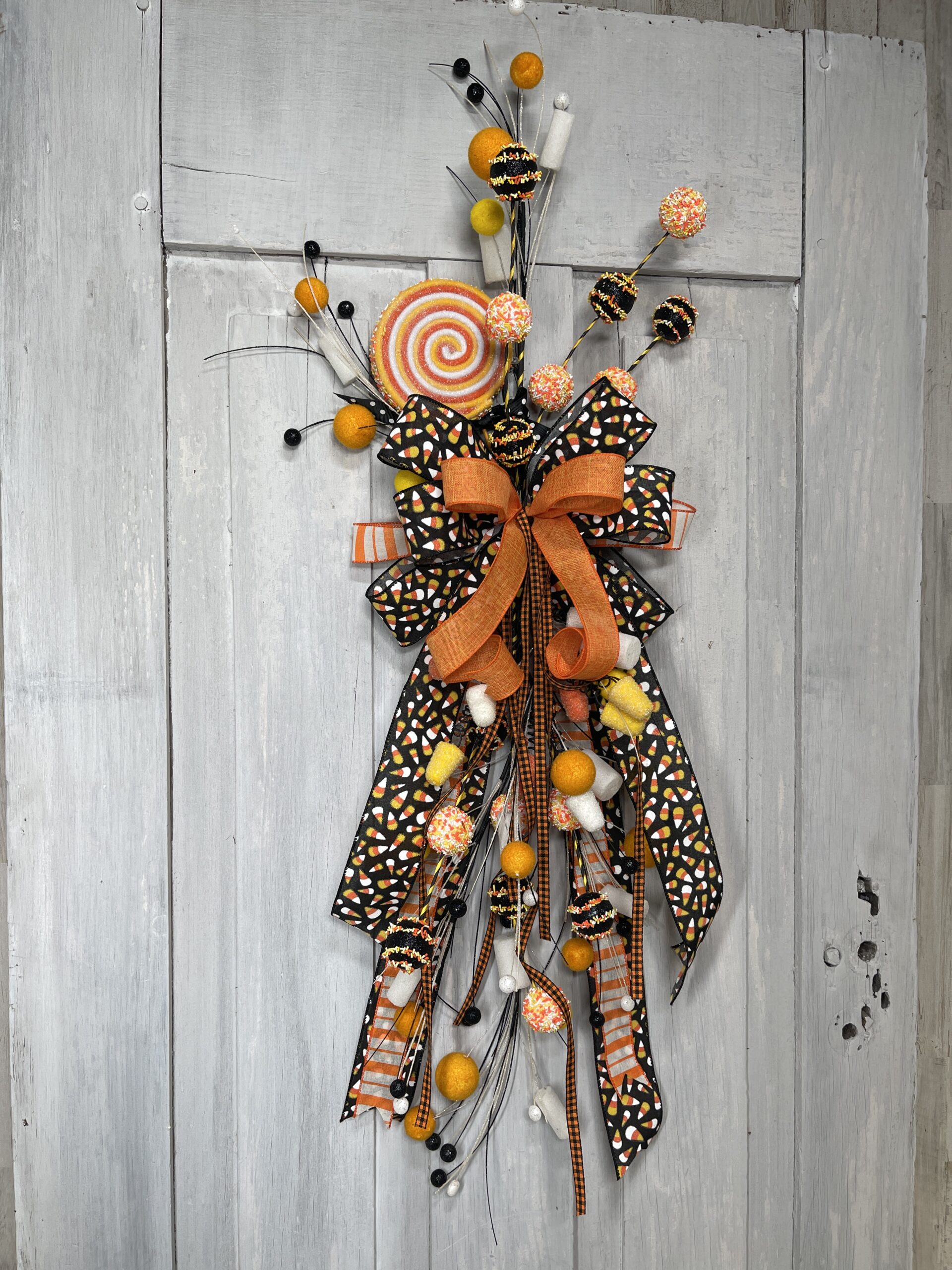 Sweet Trick or Treat Easy Cluster Swag